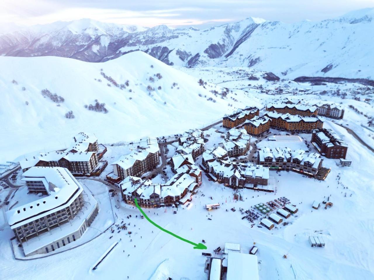 New Gudauri Apartment Near The Ski Lift Екстериор снимка