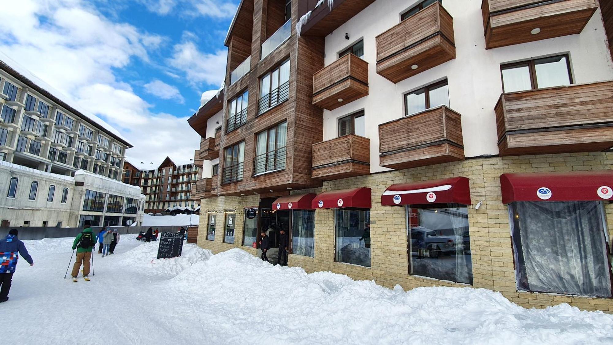New Gudauri Apartment Near The Ski Lift Екстериор снимка